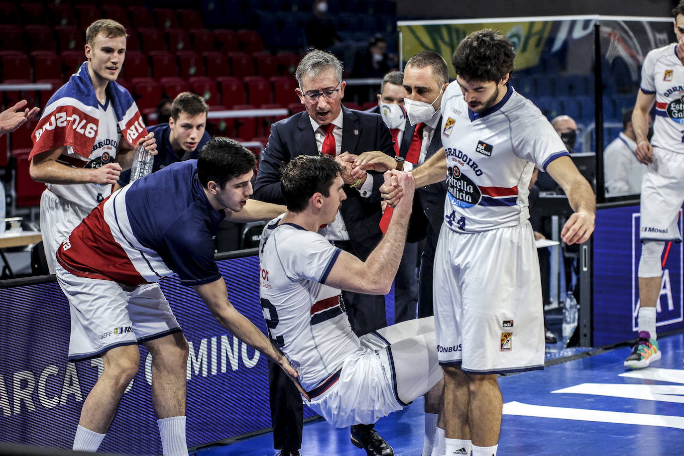 Fotos: Las mejores fotos del TD Systems Baskonia – Monbus Obradoiro