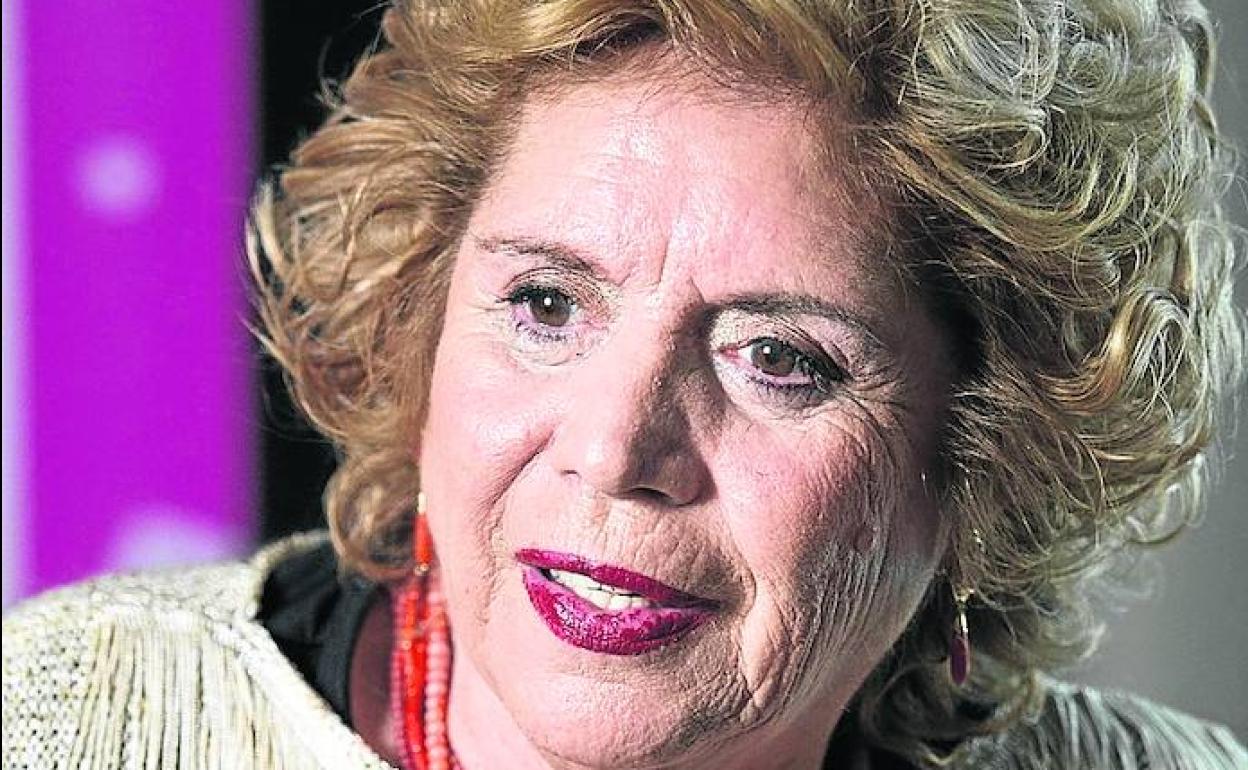 «La soledad va siempre conmigo, he estado toda la vida sola».