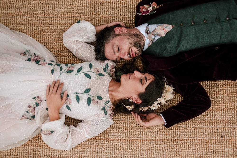 Fotos: La boda alternativa de Ismael (de «El conquistador del fin del mundo») e Iraia en el Valle de Arratia