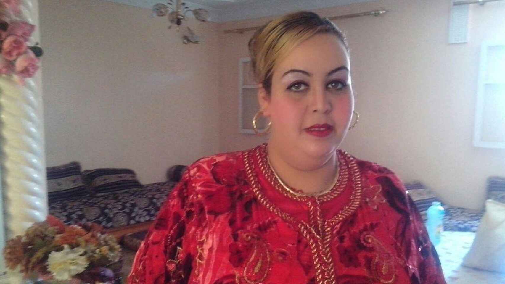 41 años, de nacionalidad marroquí. Asesinada de un disparo de escopeta por su marido, Abdellatif A, de 45 años, y también marroquí. Él no aceptaba que ella se quisiera divorciar, acababa de cumplir condena por narcotráfico y el día del crimen telefoneó al trabajo de su esposa (ella era chef) para comunicar que se encontraba indispuesta y no podía ir. Uno de los hijos encontró el cadáver de su madre y alertó a la Policía Local. El acusado fue localizado y arrestado después tras haber huido en un turismo del domicilio familiar. No constaban denuncias previas. 