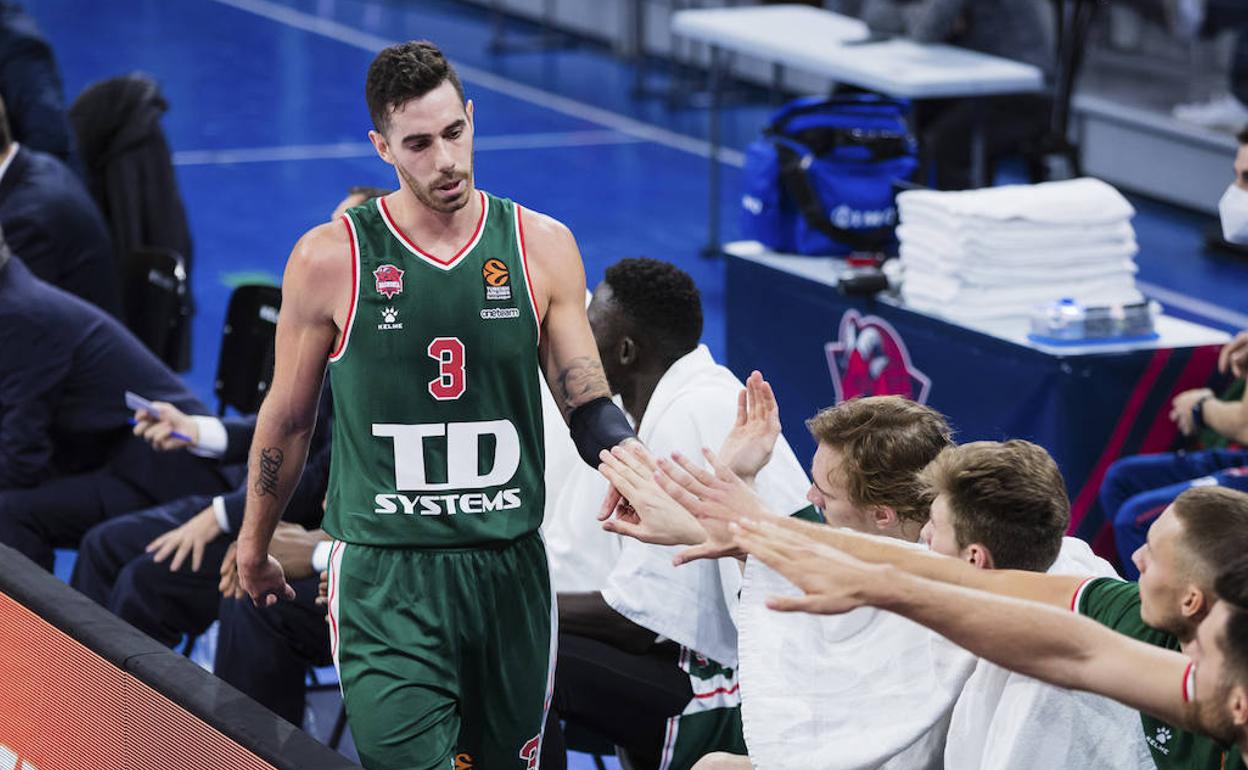 «No me pienso ir, estoy contento y tengo contrato», zanja Vildoza sobre su futuro