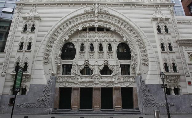 Fachada del teatro Campos Elíseos.