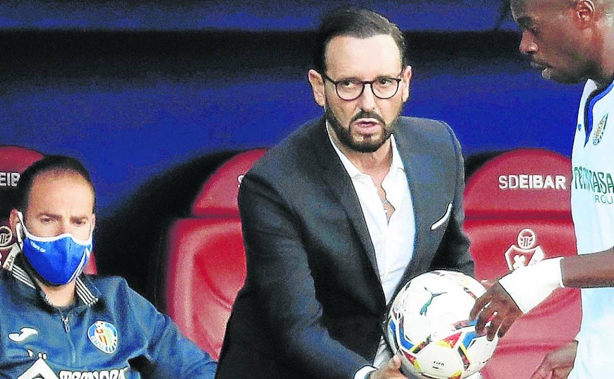 José Bordalás, durante el encuentro del pasado domingo en Eibar. 