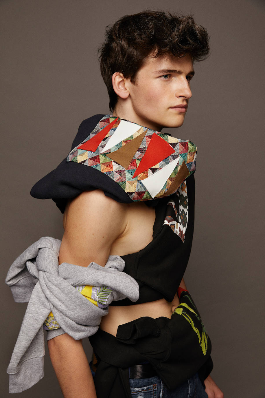 Fotos: Las sudaderas más originales del momento son vascas, cuestan menos de 60 euros y las firma Eder Aurre