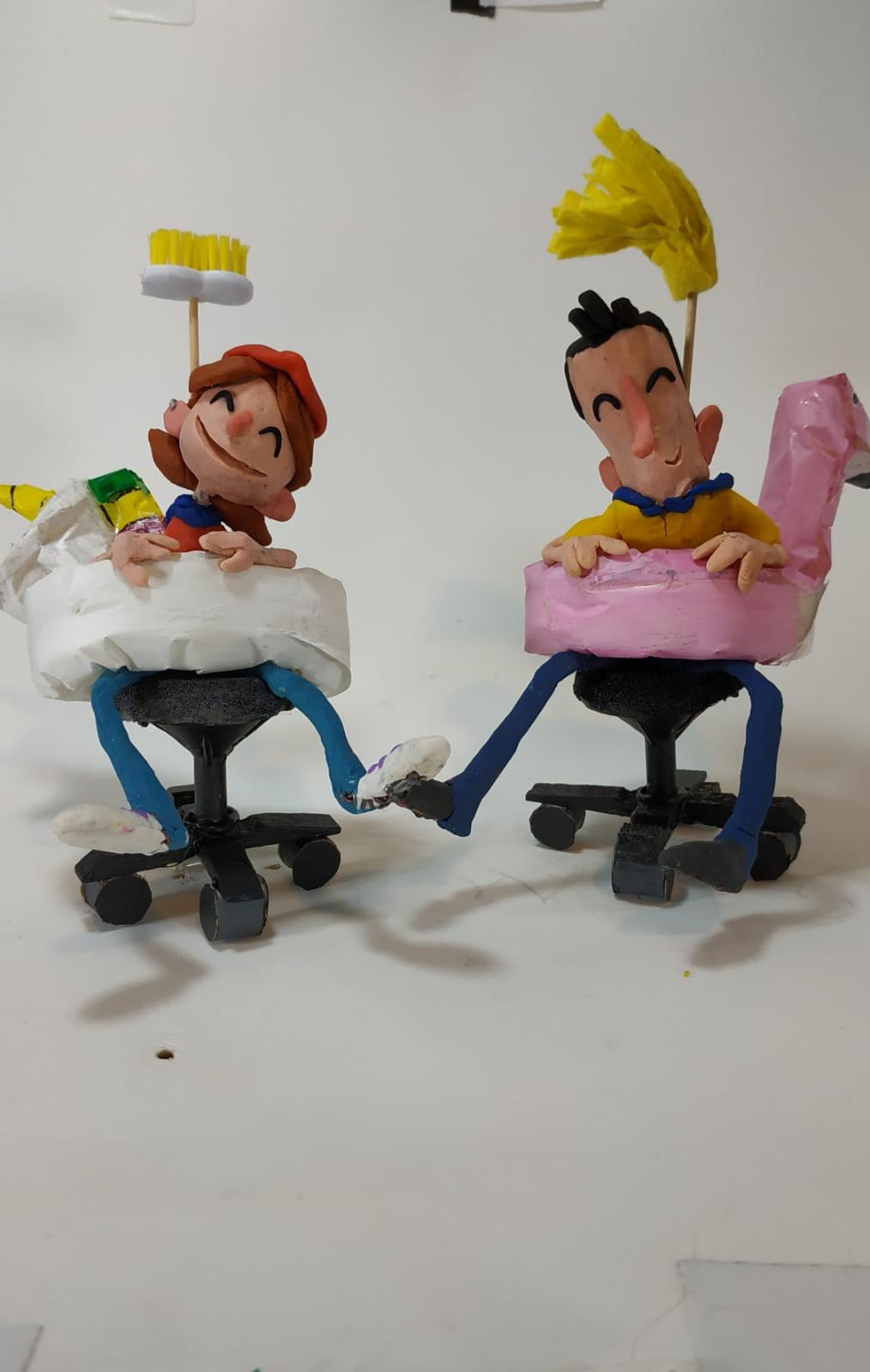 Fotos: Bocata en los fuegos y purpurina en &#039;La Pinpi&#039;: una pareja recrea en plastilina la Aste Nagusia que no pudo ser