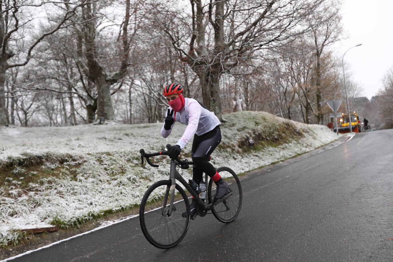 Primera nevada del otoño, que había sido hasta este momento cálido y muy seco 