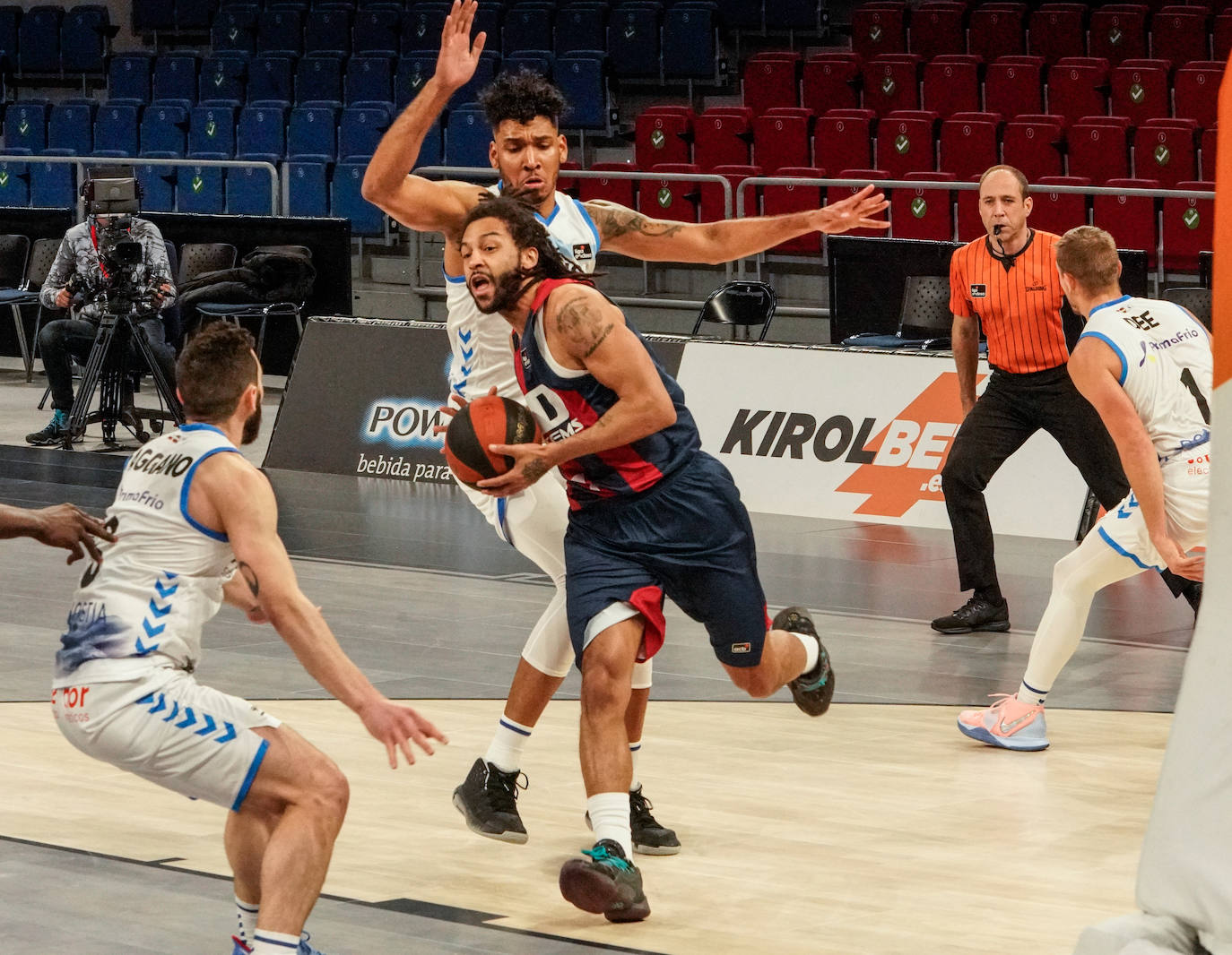 Fotos: TD Systems Baskonia - Gipuzkoa Basket, en imágenes