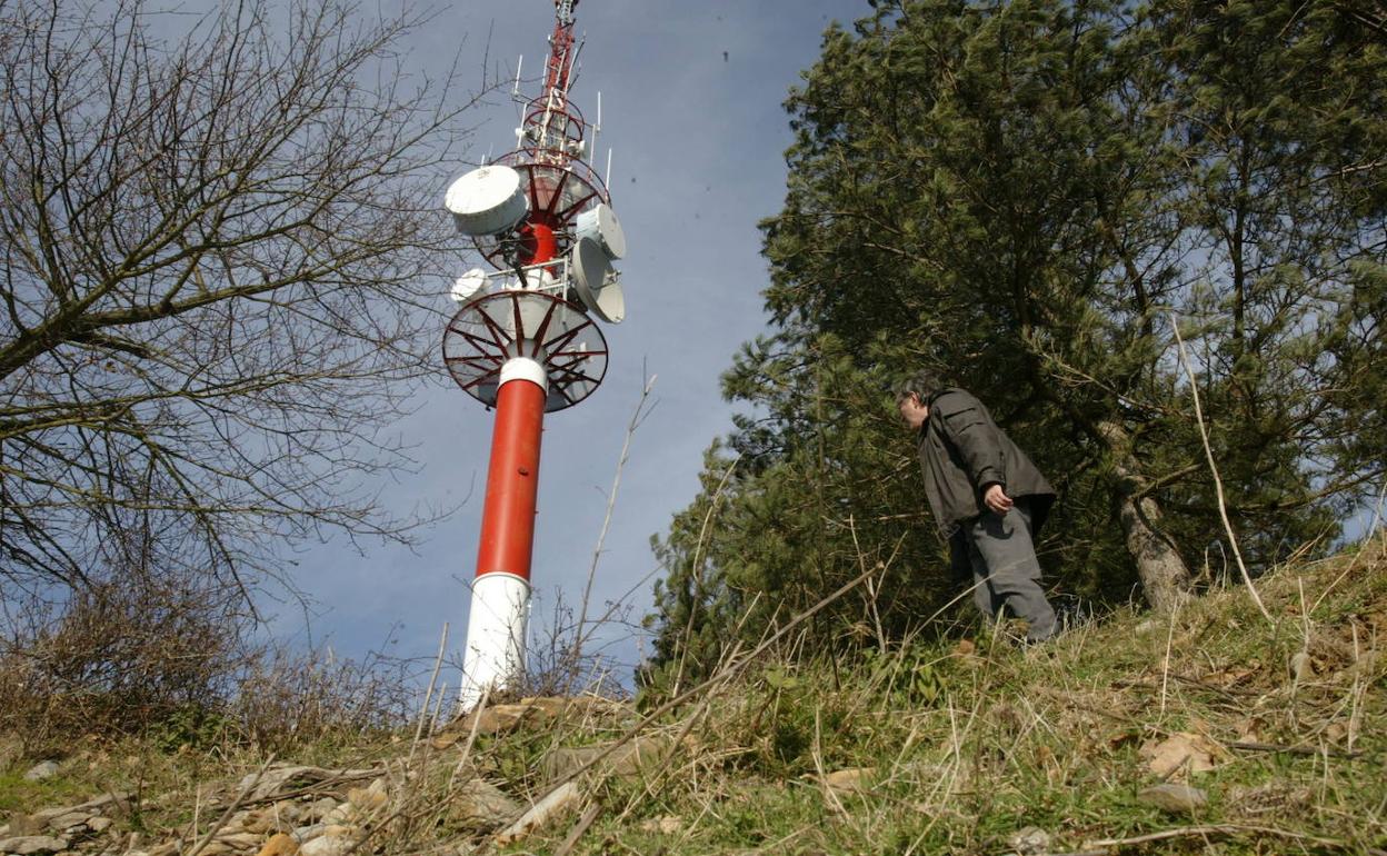 Itelazpi tendrá que pagar 8.492 euros anuales a Llodio por el suelo que ocupa la antena. 