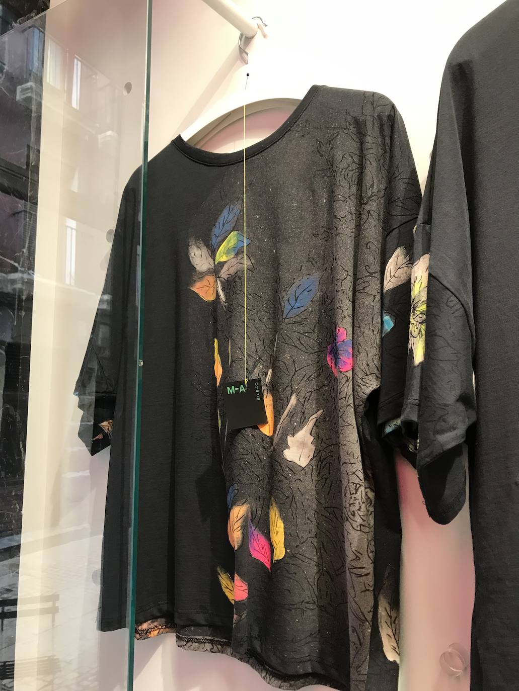 Fotos: Prendas únicas y perfumes a la carta en la tienda de autor más pequeña de Bilbao