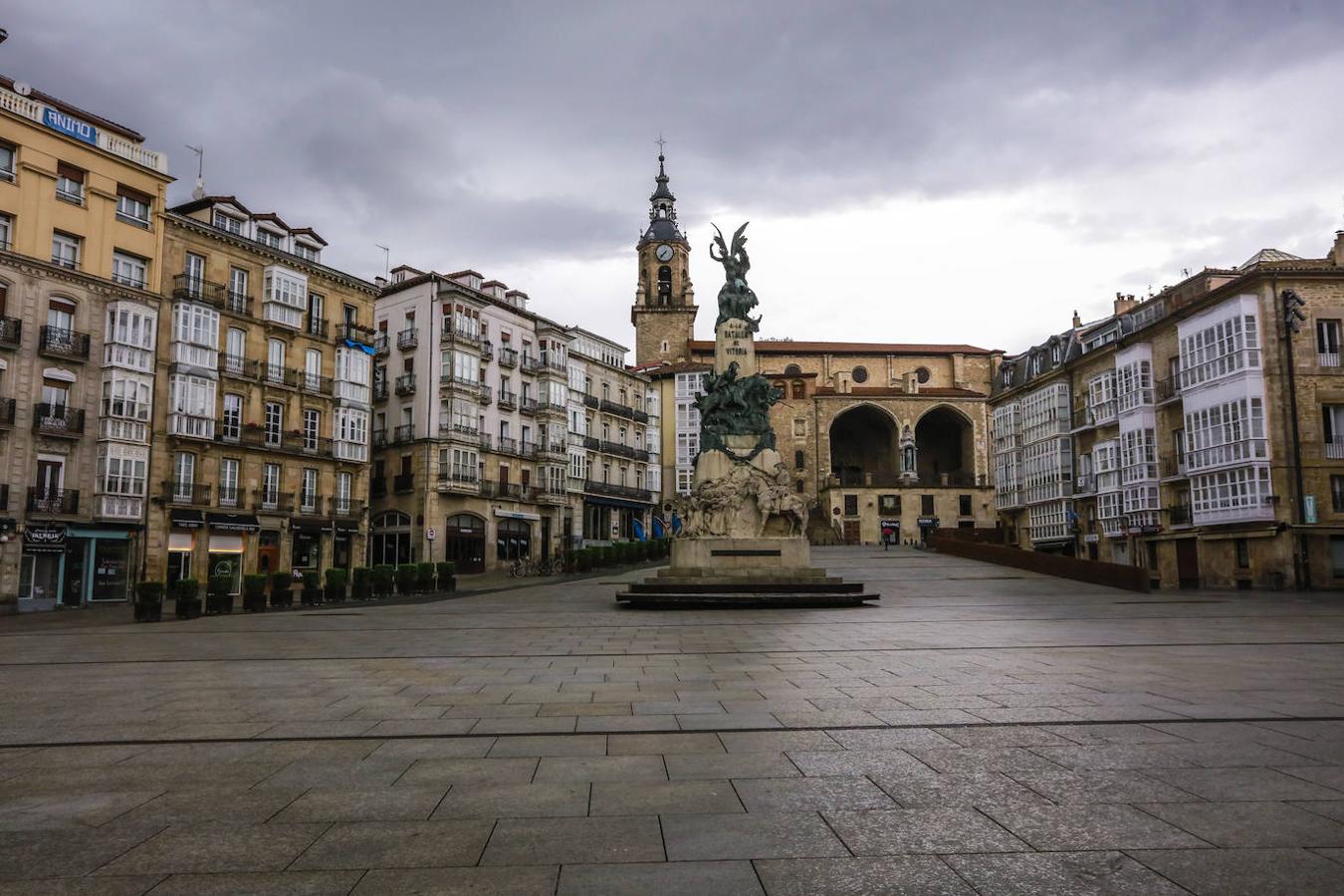 Plaza de la Virgen Blanca (Vitoria)