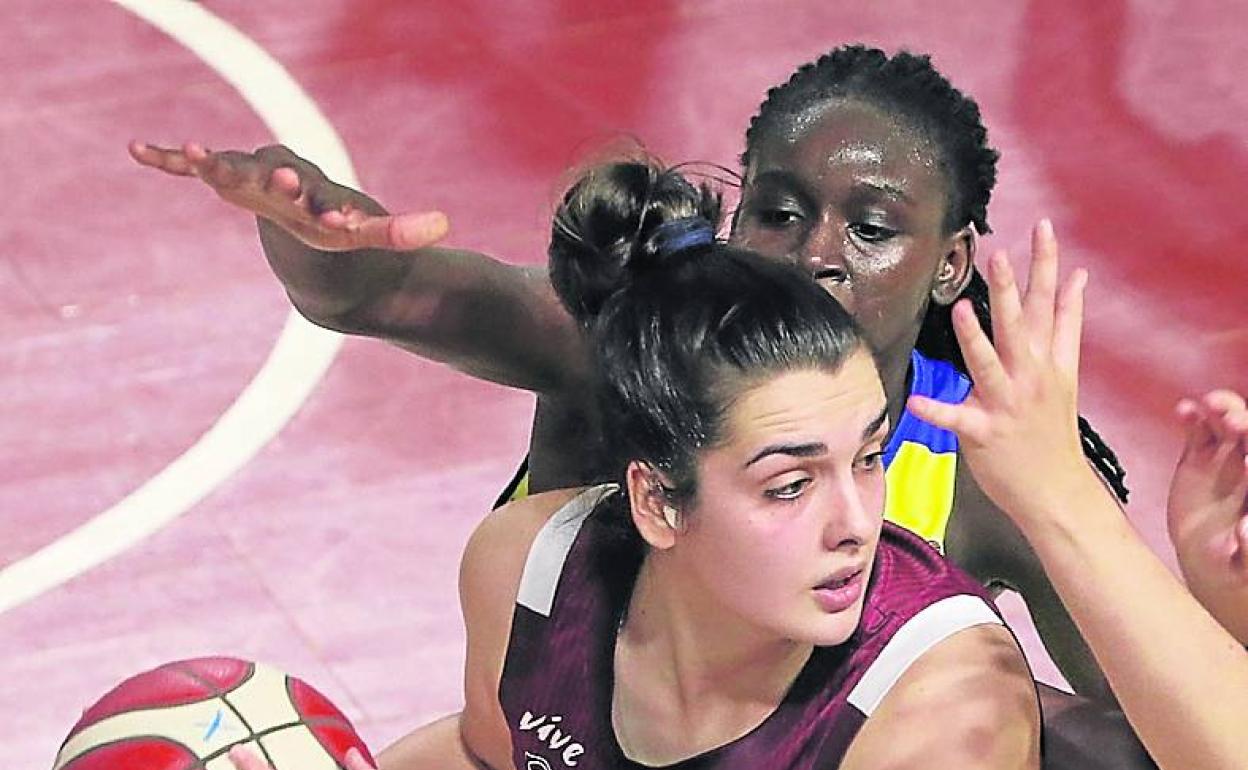 Ginzo cada vez tiene más minutos en el Lointek Gernika. 