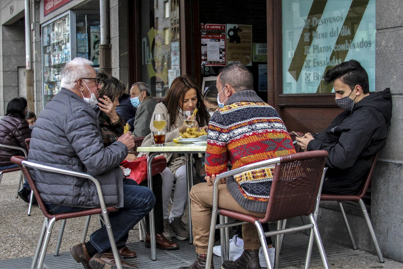 Llodio ha recuperado ambiente gracias a la apertura de la hostelería.