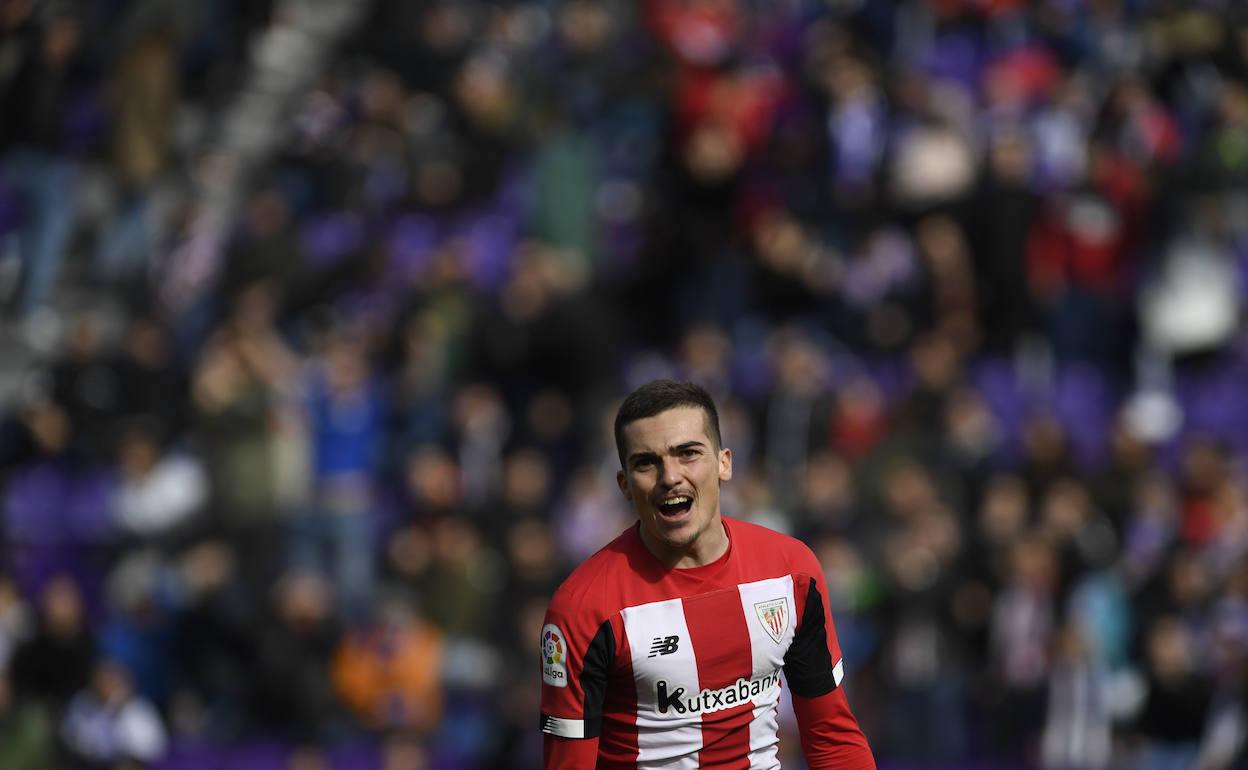 Córdoba celebra el segundo y último gol marcado con el Athletic, en marzo en Valladolid. 