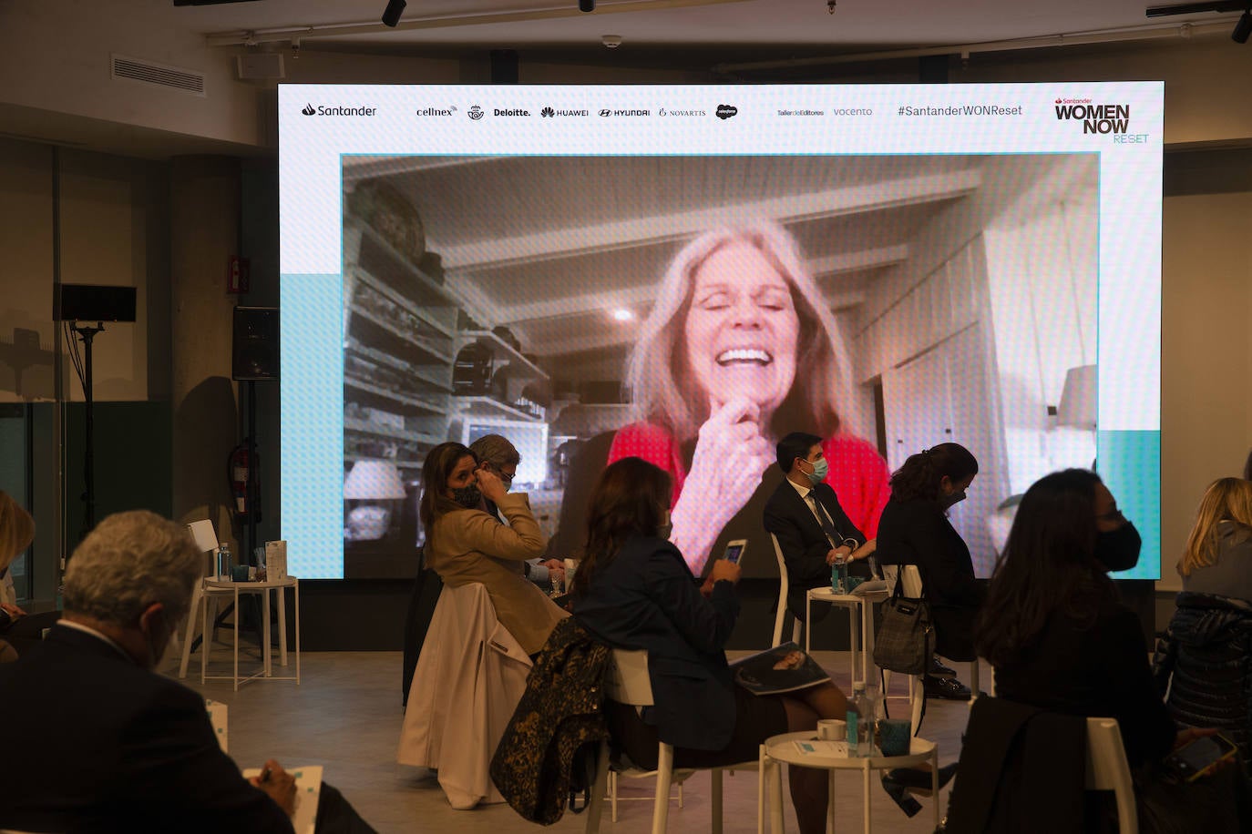 La periodista y activista estadounidense Gloria Steinem, entrevistada en directo por Lourdes Garzón, directora de Mujerhoy y WomenNOW.