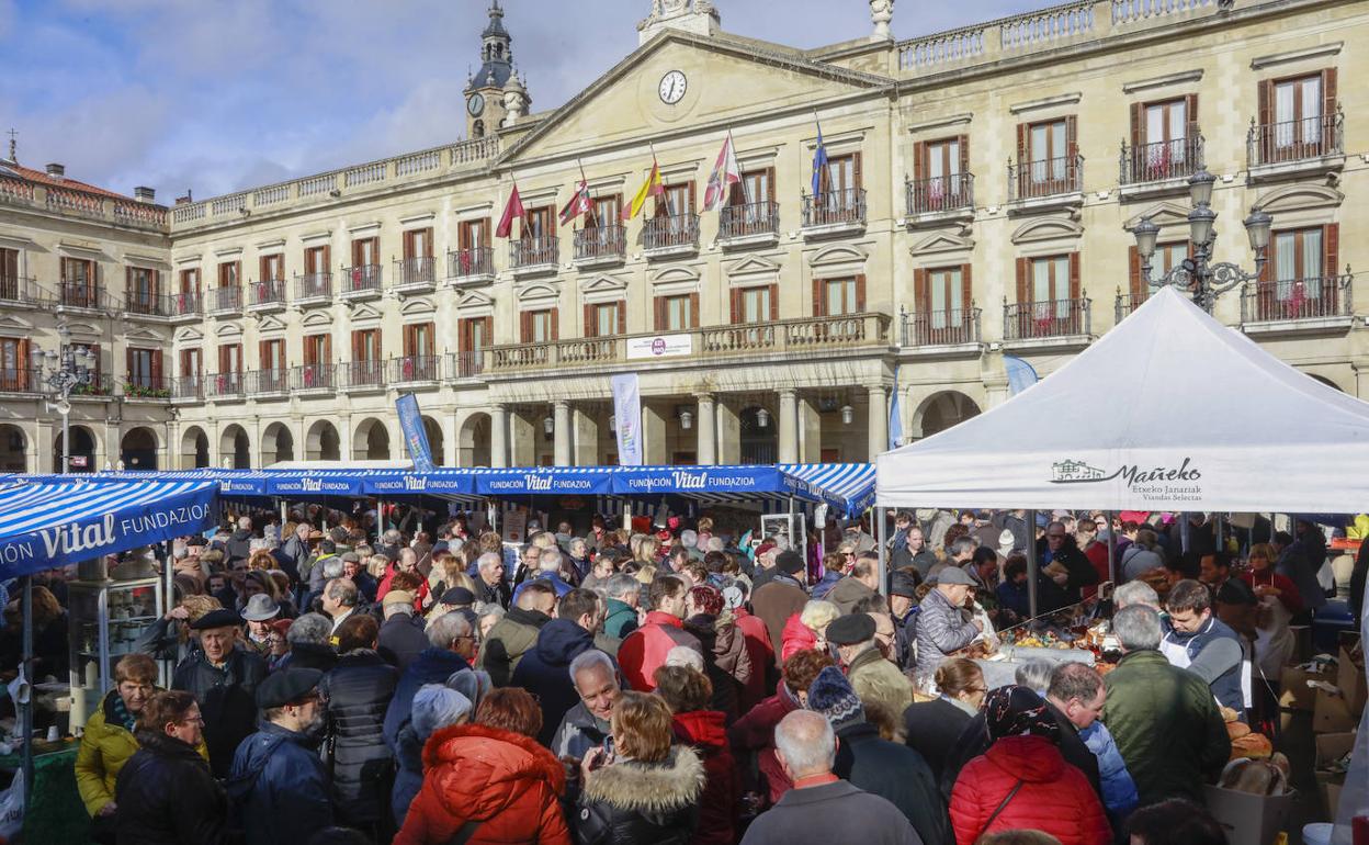 El Mercado de Navidad se celebrará el martes con un tercio de los puestos y aforo limitado