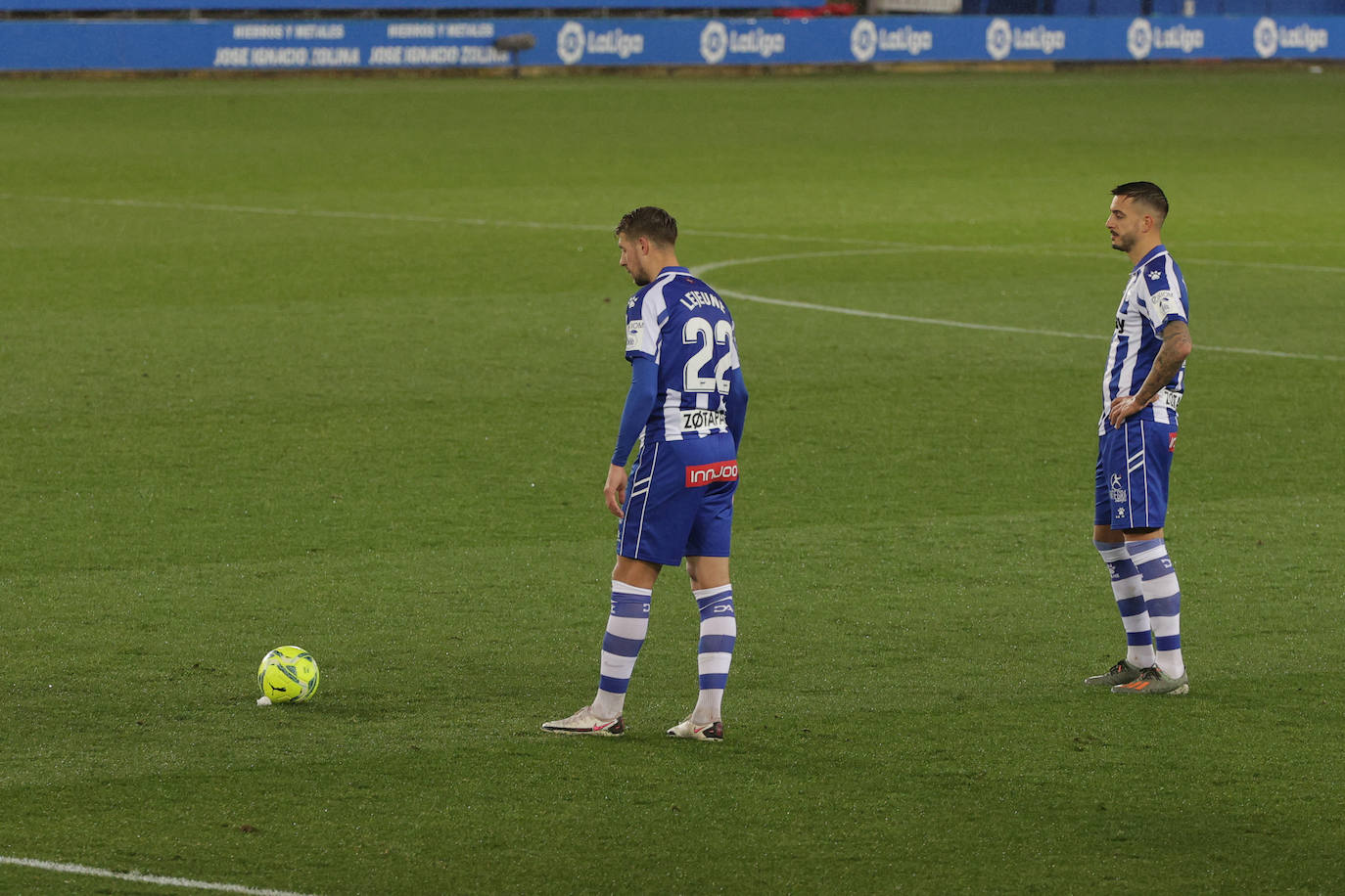 Fotos: Las imágenes del Alavés-Eibar