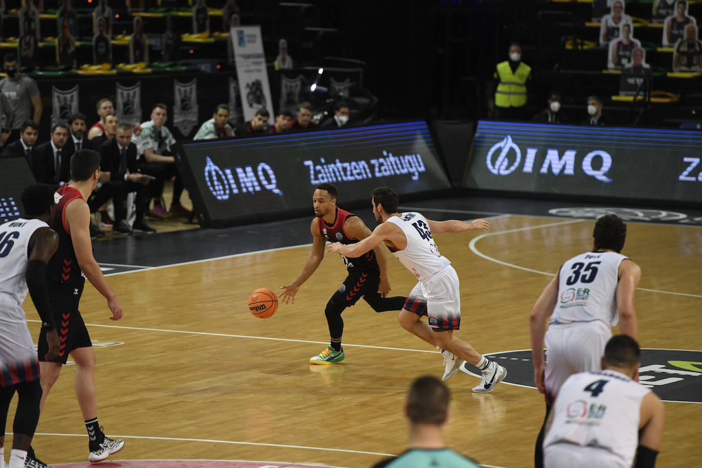 Fotos: Las mejores imágenes del Bilbao Basket - Fortitudo Bolonia