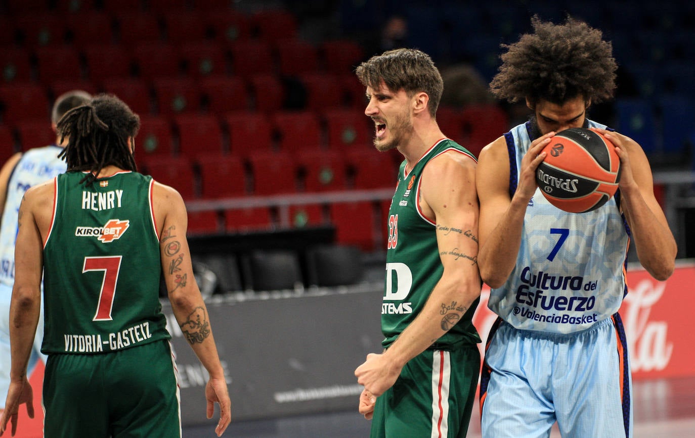 Fotos: Las imágenes del Baskonia - Valencia