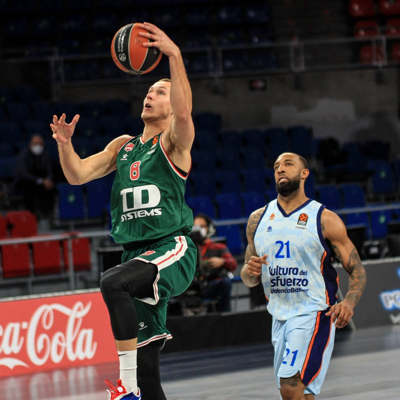 Fotos: Las imágenes del Baskonia - Valencia