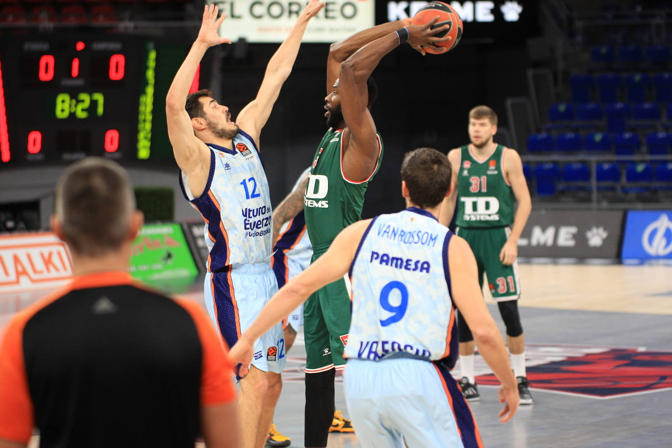 Fotos: Las imágenes del Baskonia - Valencia