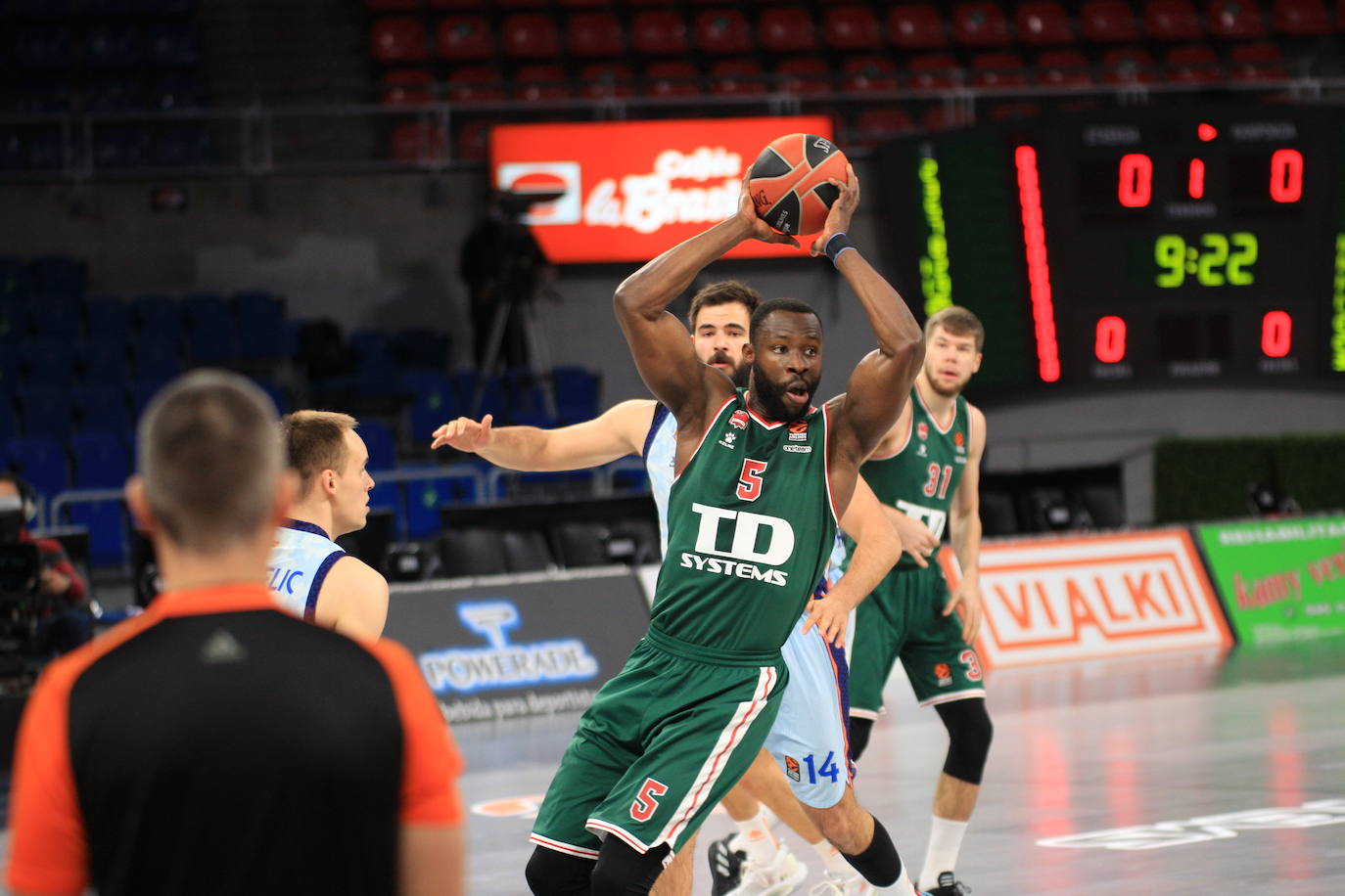 Fotos: Las imágenes del Baskonia - Valencia