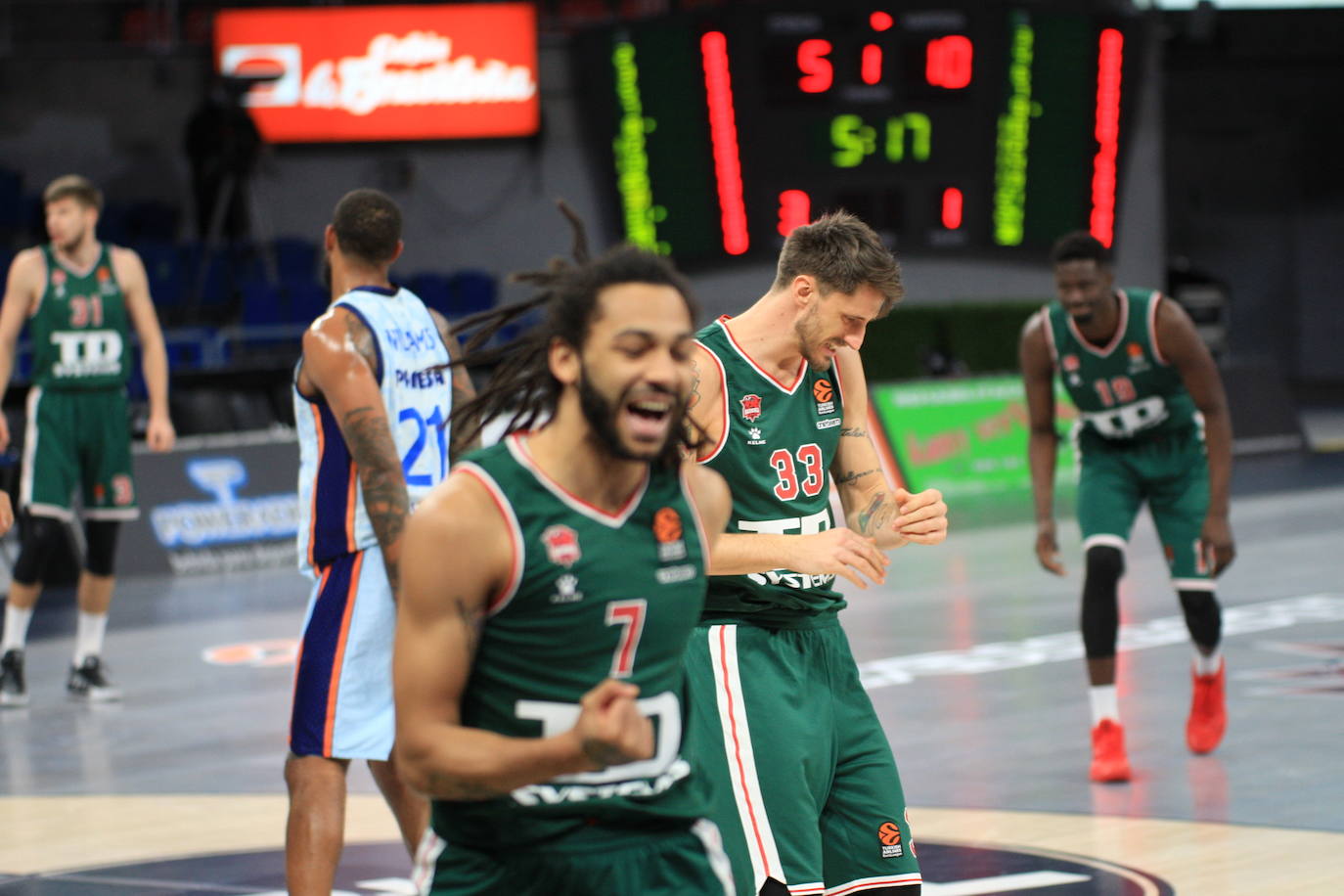 Fotos: Las imágenes del Baskonia - Valencia