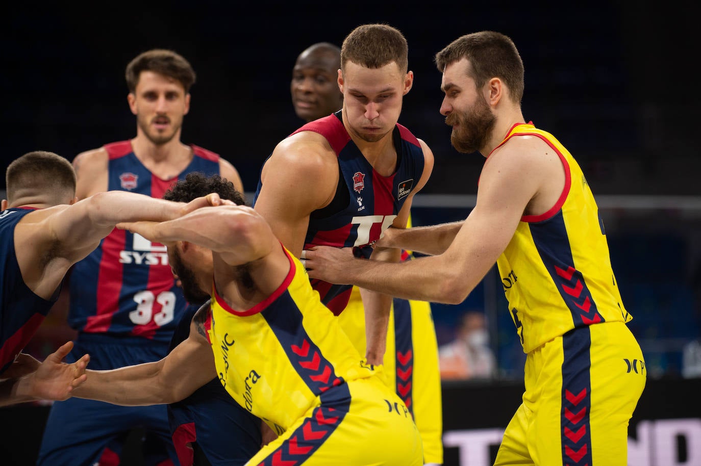Fotos: Las imágenes del TD Systems Baskonia - Morabanc Andorra