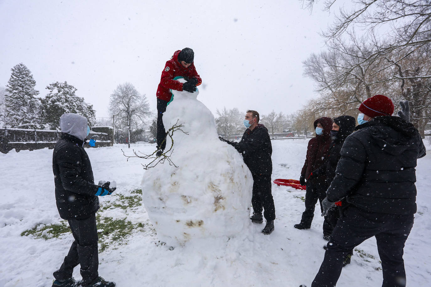 Fotos: Vitoria se divierte en la nieve