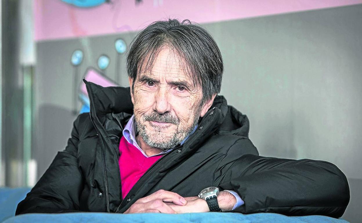 El escritor Ramón Saizarbitoria.