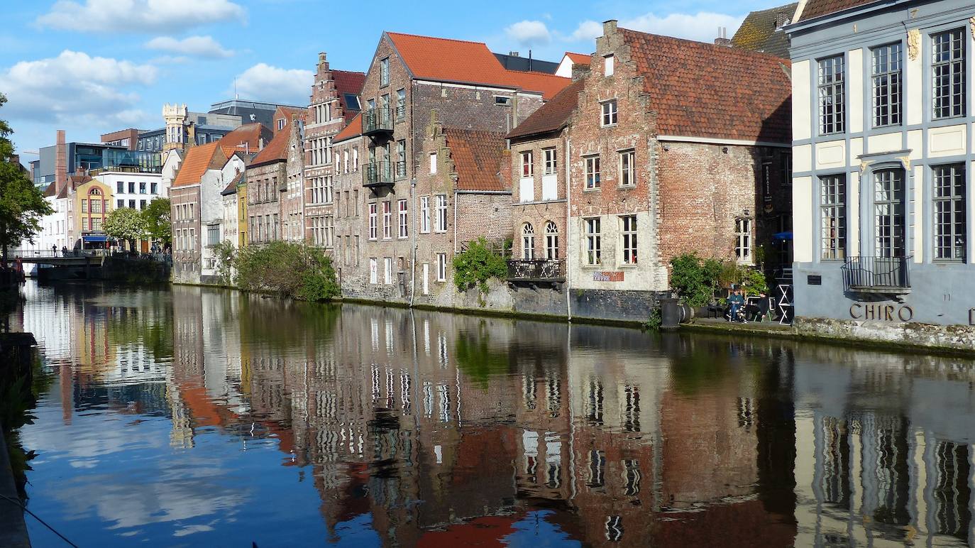 Gante | La ciudad portuaria de Flandes rinde homenaje al maestro flamenco Jan Van Eyck y a su extraordinario talento a través del año temático turístico y cultural. 'OMG! Van Eyck was here' estaba previsto para 2020, pero debido a la actual pandemia se ha ampliado hasta el 24 de junio de 2021.