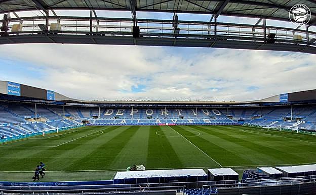 El estadio de Mendizorroza, poco antes del inicio del partido frente al Atlético, este domingo. 