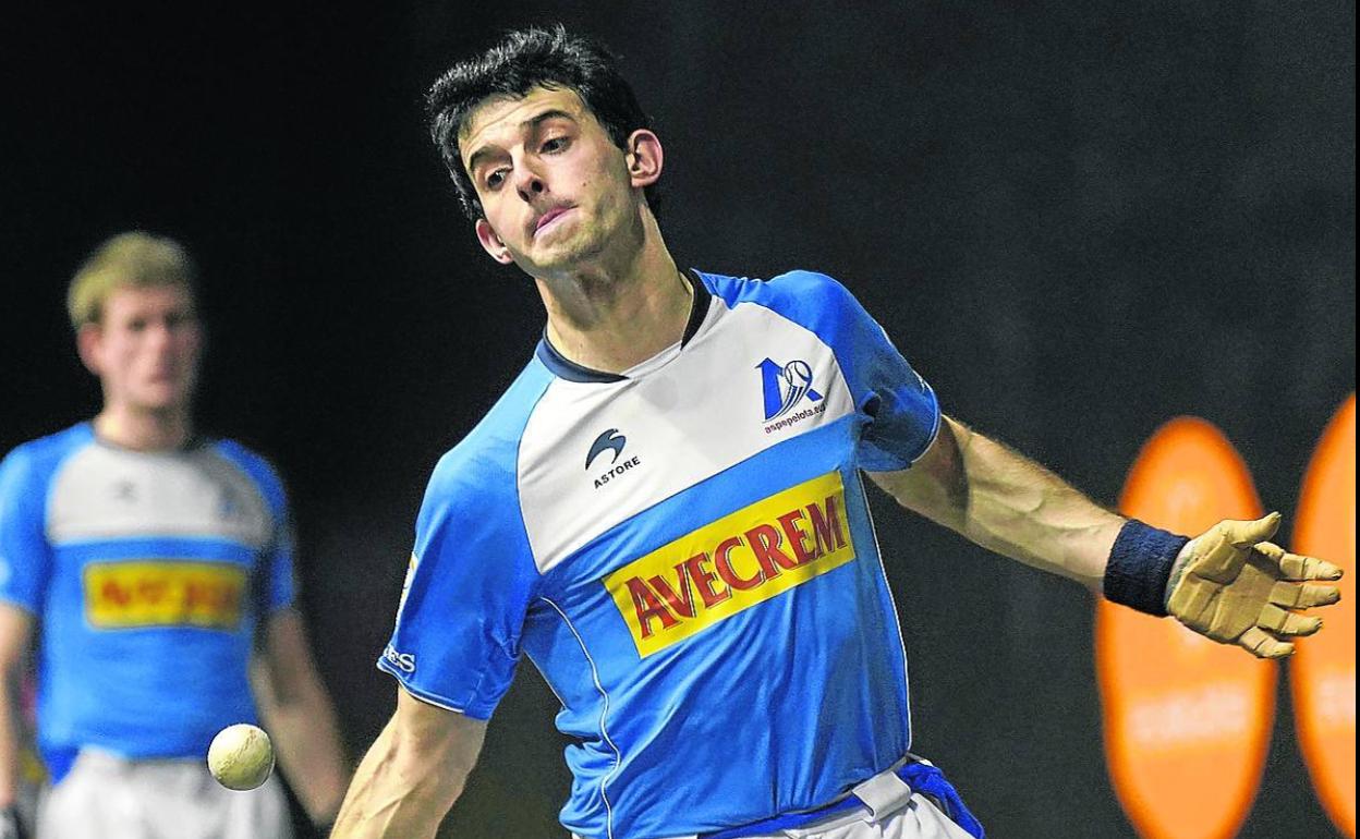 Jokin Altuna acertó en el remate y consiguió once tantos en juego y uno de saque.