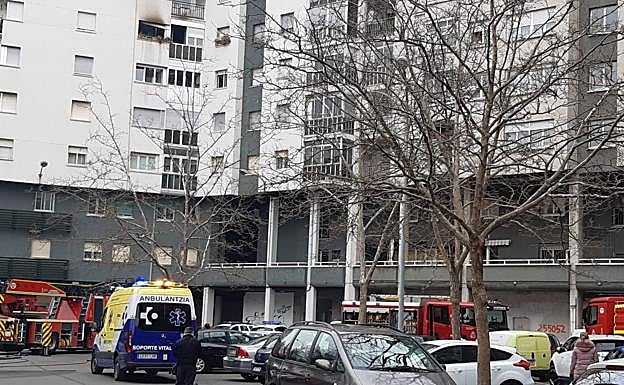 Los servicios de emergencia se han desplazado hasta la calle Obispo Ballester.