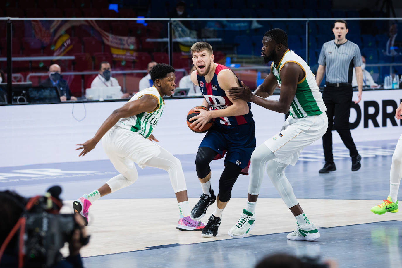 Fotos: Las mejores fotos del TD Systems Baskonia - Real Betis