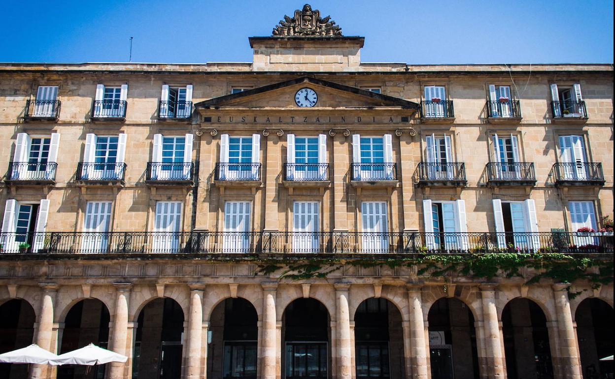 Euskaltzaindian ospatuko da.