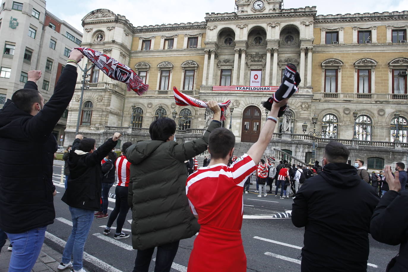 Fotos: Así ha sido el recibimiento de los supercampeones en el Ayuntamiento