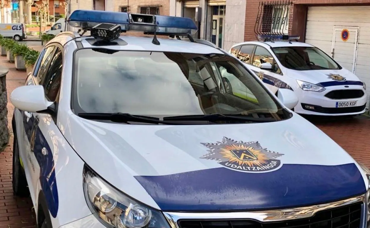 El 'radar' de la Policía de Sopela para detectar los coches sin ITV y robados 