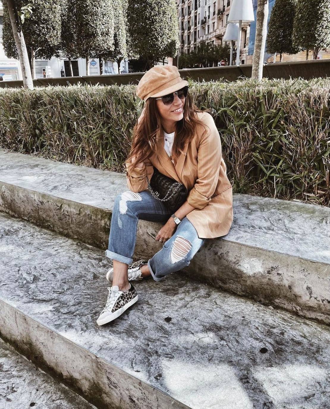 Fotos: Almudena, la diseñadora de joyas referente de estilo en Bilbao con su look todoterreno y sombreros