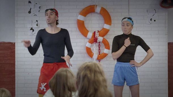 Aissa Intxausti eta Eneko Arrate, 'Urpekakariak' ikuskizunean.