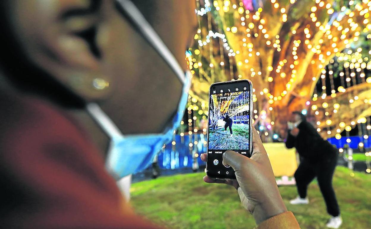 Lo más difundido.Imágenes navideñas, de mascotas, manipuladas, de celebración en la playa, bebés y fotos viradas a blanco y negro de carácter simbólico están entre lo más frecuente en las redes sociales. 