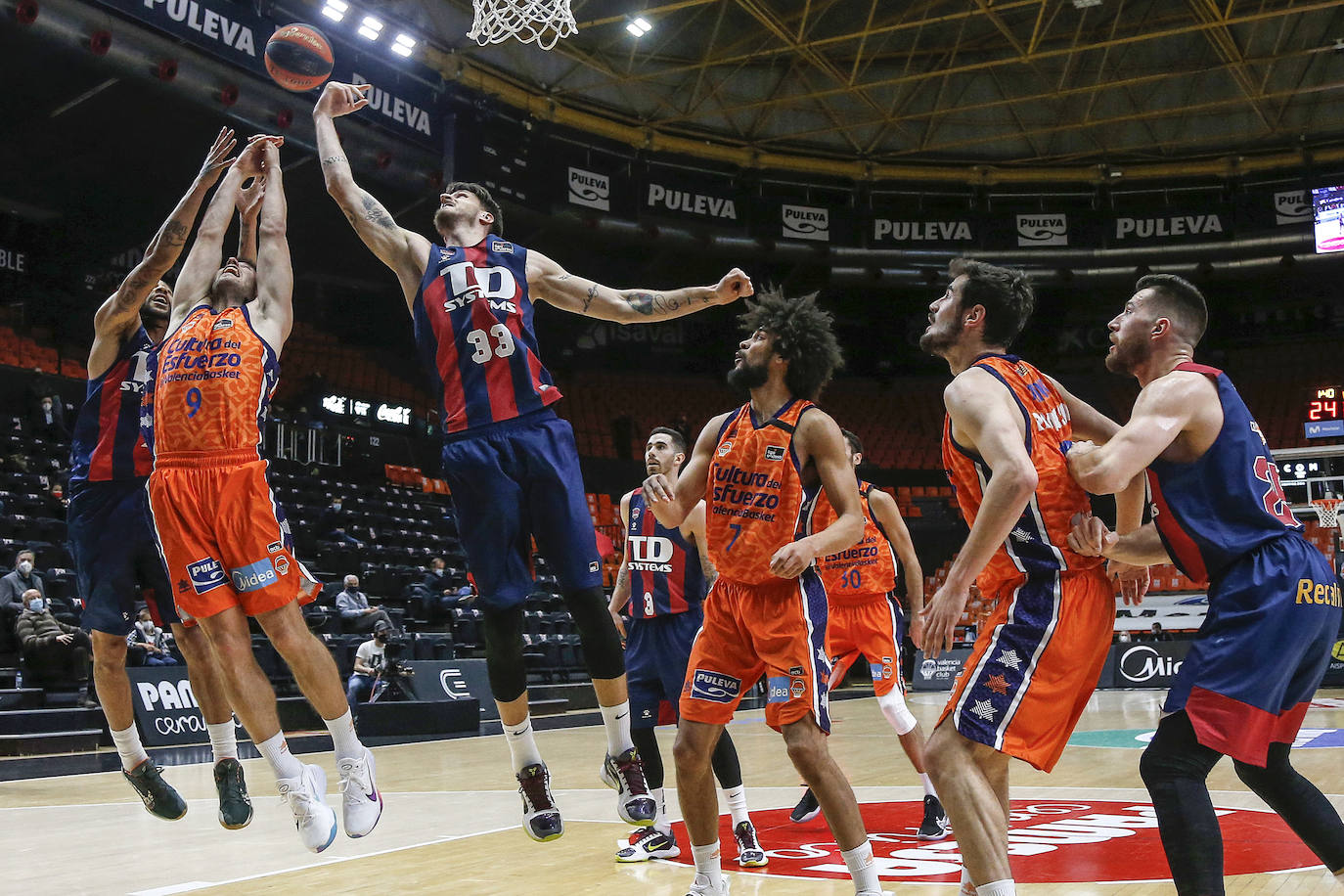 Fotos: Las imágenes del Valencia-Baskonia