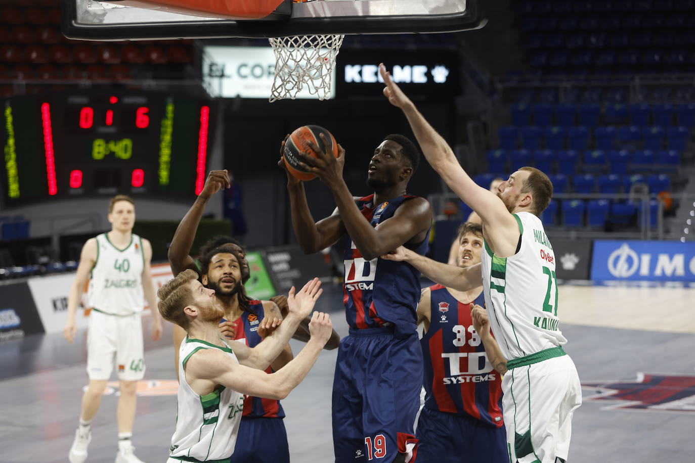 Fotos: Las mejores imágenes del TD Systems Baskonia - Zalgiris