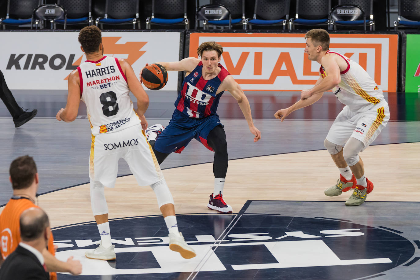 Fotos: Las mejores imágenes del TD Systems Baskonia - Casademont Zaragoza de la Liga Endesa 2021