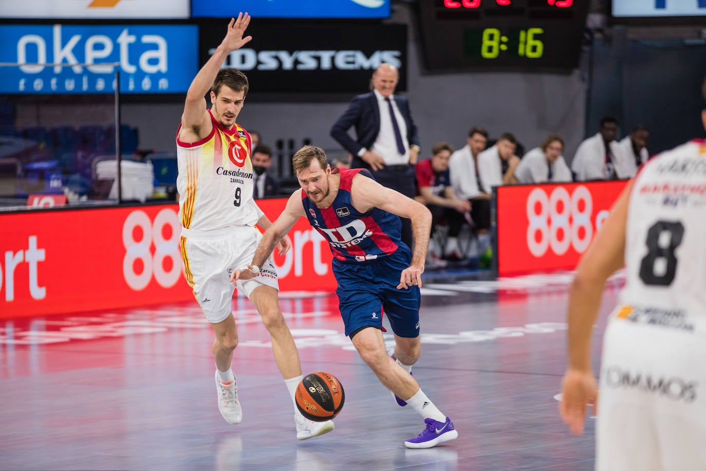 Fotos: Las mejores imágenes del TD Systems Baskonia - Casademont Zaragoza de la Liga Endesa 2021