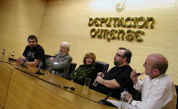 Sojo con Berlanga, Concha Velasco, Alex de la Iglesia y Javier Angulo (director de SeminciI) en una mesa redonda en Galicia.