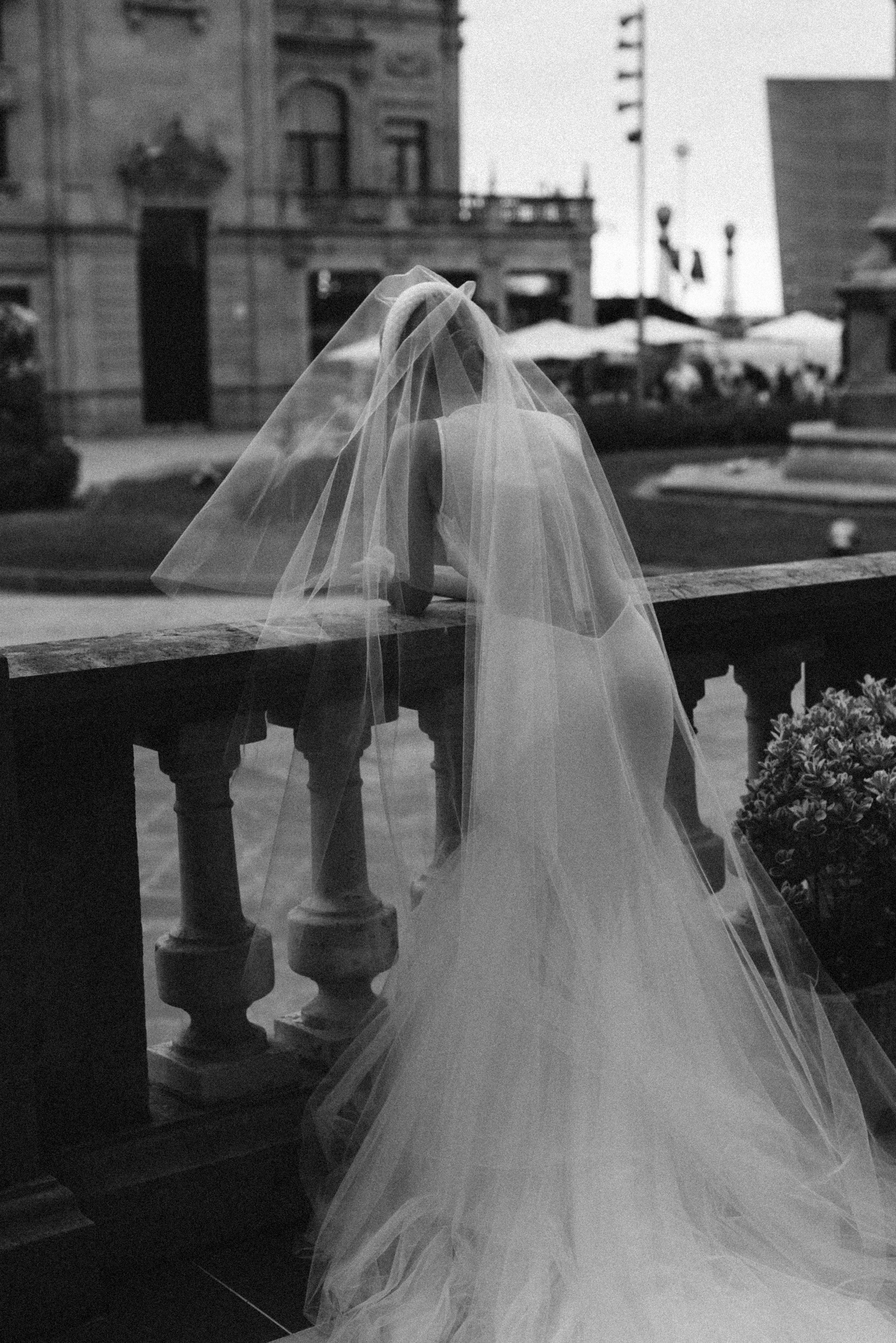 Fotos: La boda de Amaia en el María Cristina, una bailarina que hizo un guiño a Balenciaga