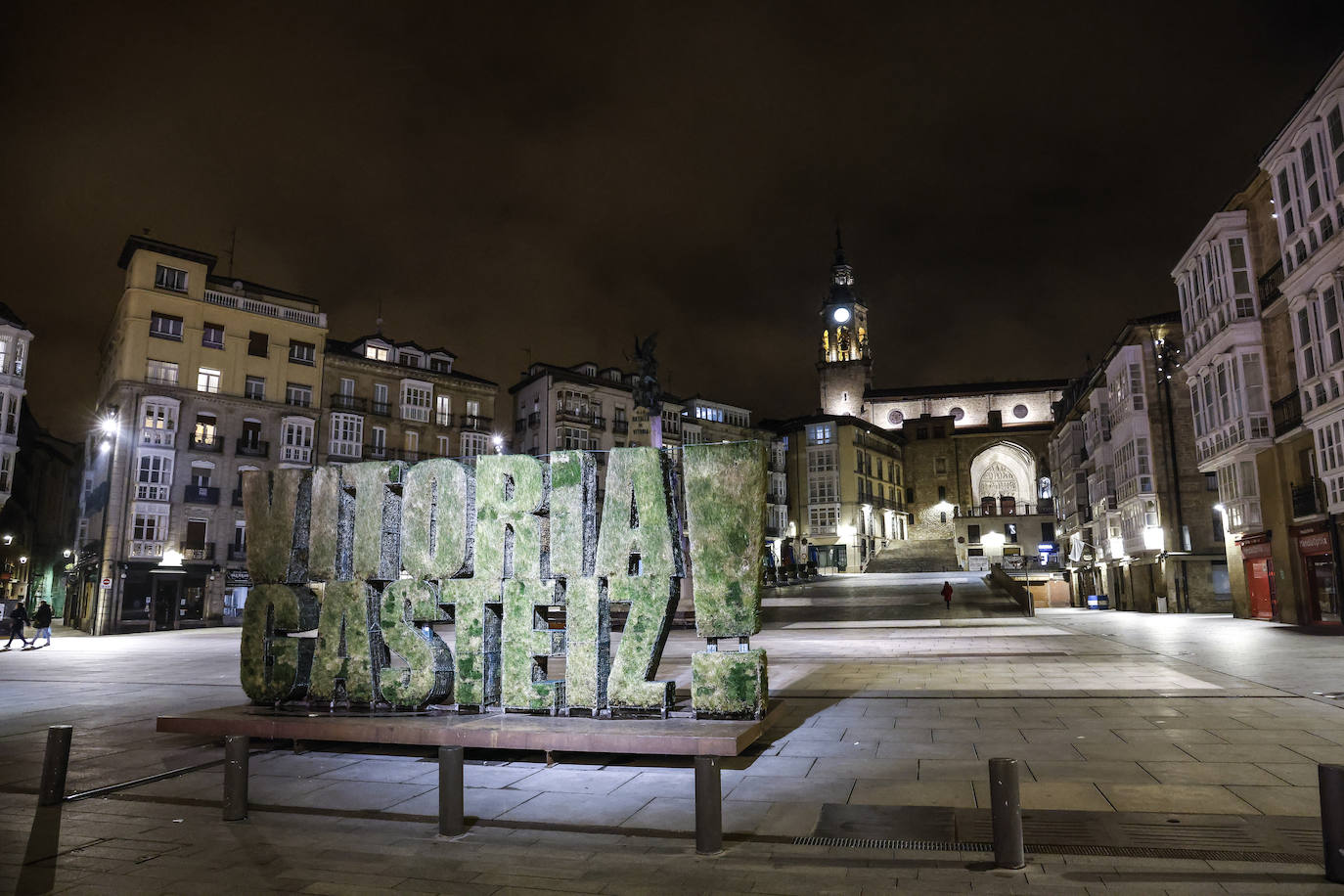 Las calles de Vitoria quedan desiertas a partir de las diez de la noche.