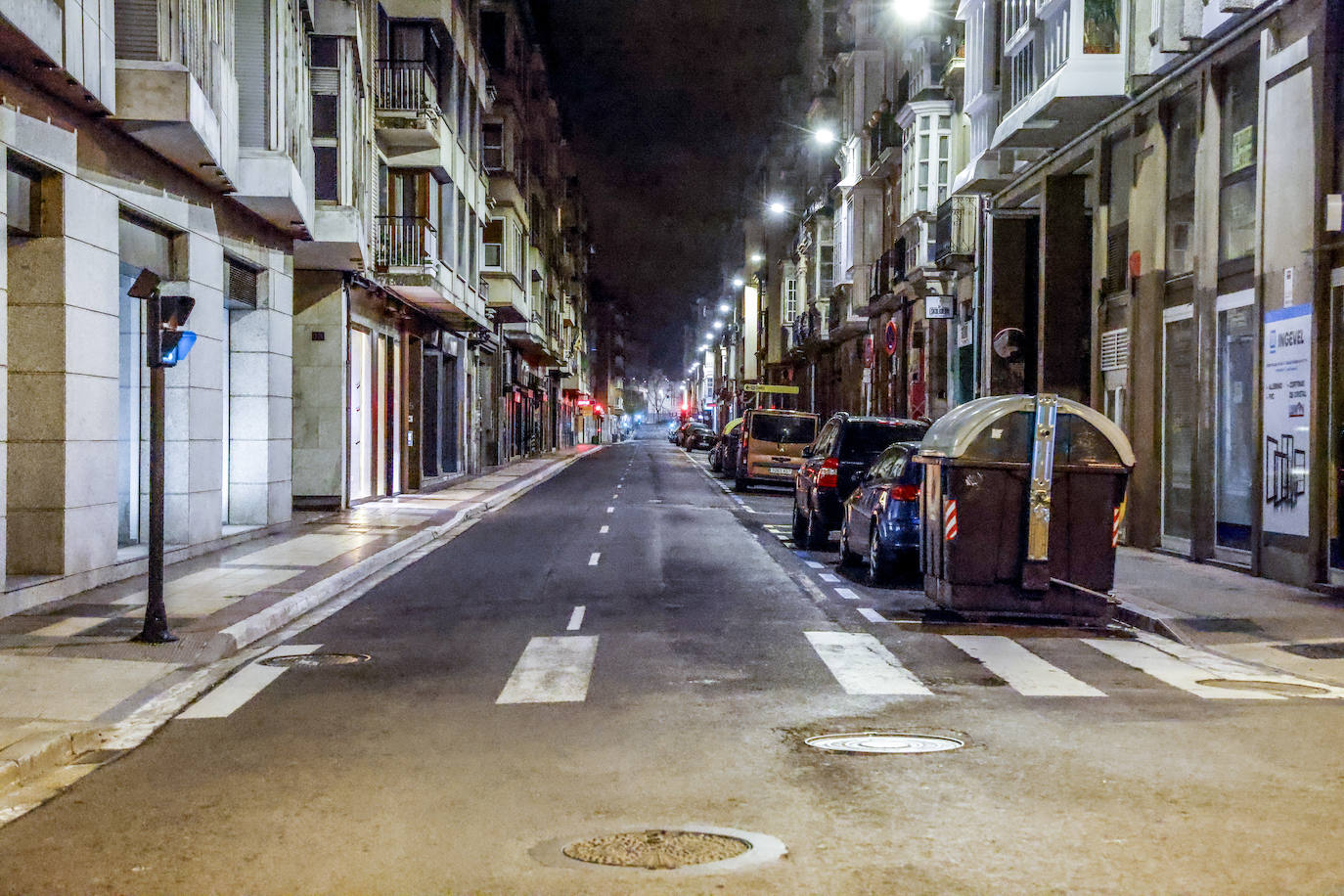 Las calles de Vitoria quedan desiertas a partir de las diez de la noche