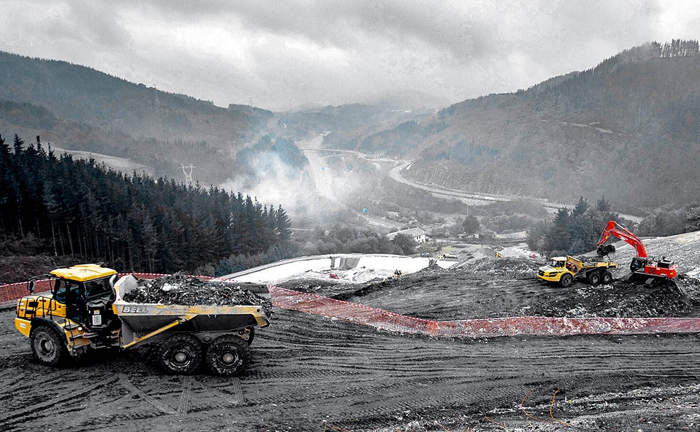 Aniversario del derrumbe del vertedero de Zaldibar: Un millón de toneladas sin cabida en Euskadi