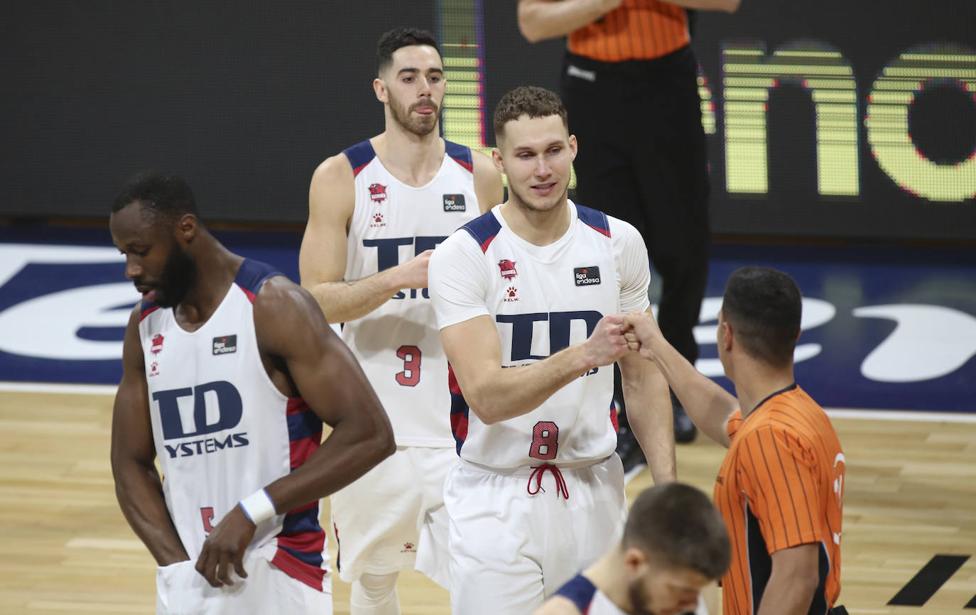 Fotos: Las mejores imágenes del Tenerife-Baskonia